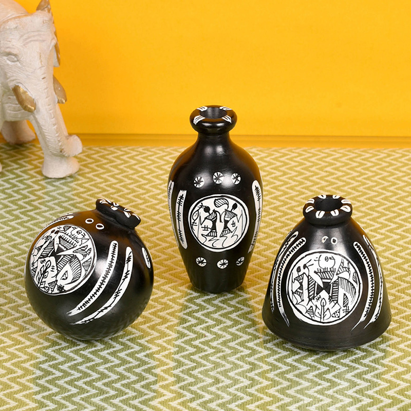 Moorni Wall Decor Ladder & 3 Handcrafted Warli Black Pots - (6x2x13 in)