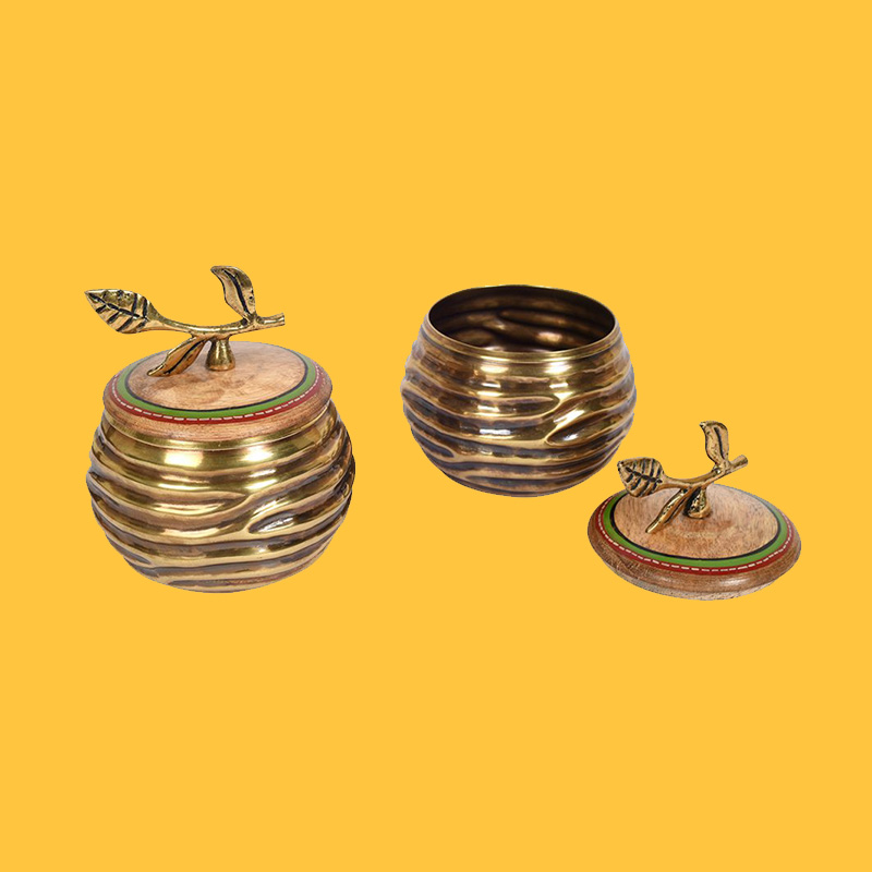 Moorni Brass Jaar with Leaf Handle Wooden Lid (Set of 2) (4.5x4)