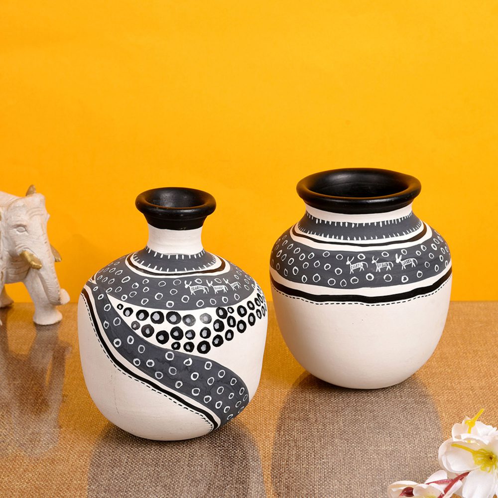 Moorni Vase Earthen White Warli (Set of 2) (5.4x4/5.5x4.5)