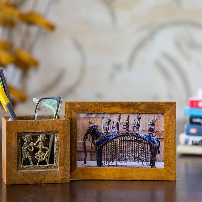 Olha-o Pen Stand with Photo Frame