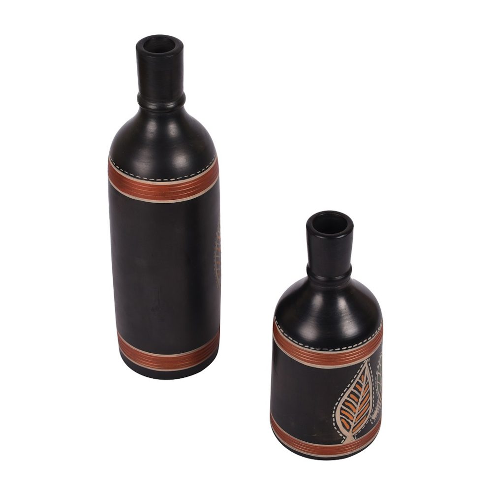 Moorni Vase Earthen Black Bottle Madhubani (Set of 2) (9.4x3/6x3)