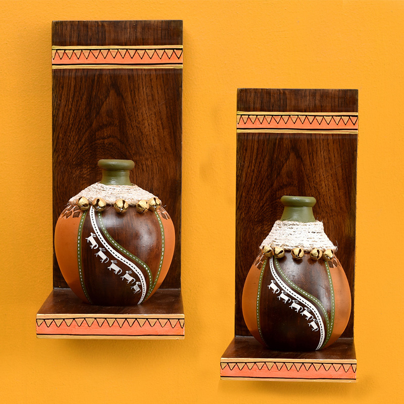 Moorni Coco Earthen Vases with Wall Decor Shelves (SO2)