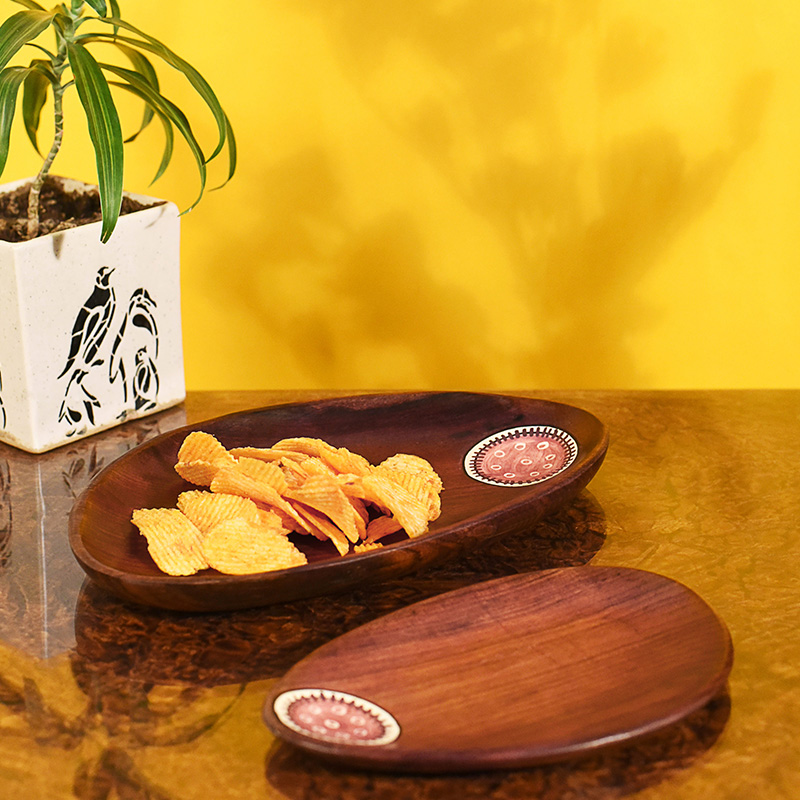 Moorni Trays in Oval Shape with Tribal Art Handcrafted in RoseWood - (11x7 in)